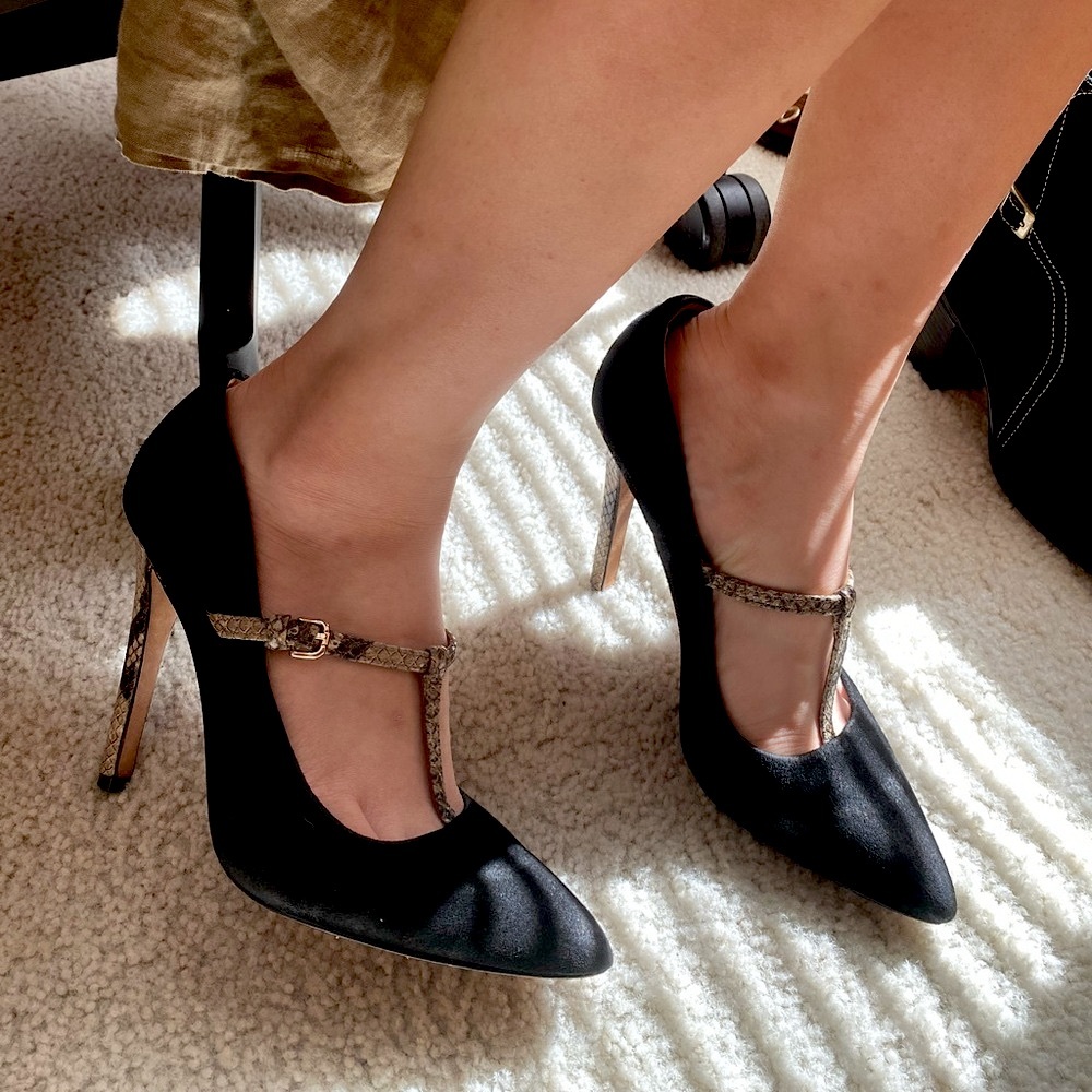 Coach Fulton Black Suede and Snakeskin T-Strap Pointed-toe Stiletto Pumps Size 7